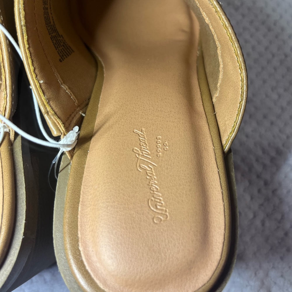Universal Thread Tan Women's Platform Mules - Picture 5 of 6